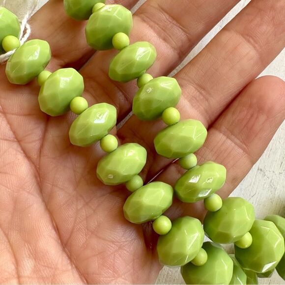Garold Miller green beaded necklace and earrings set - Picture 6 of 11